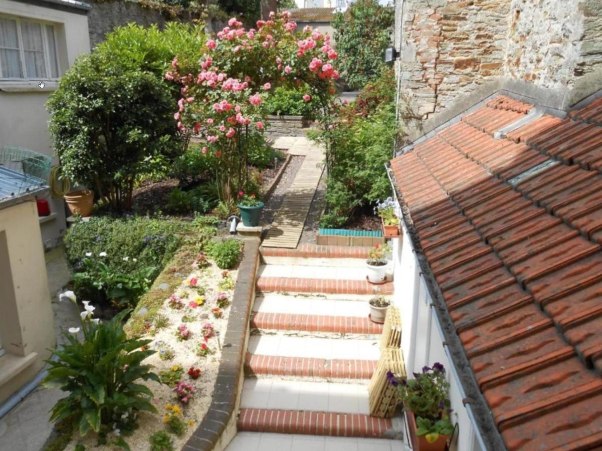 Hotel De La Gare Cherbourg-en-Cotentin Bagian luar foto