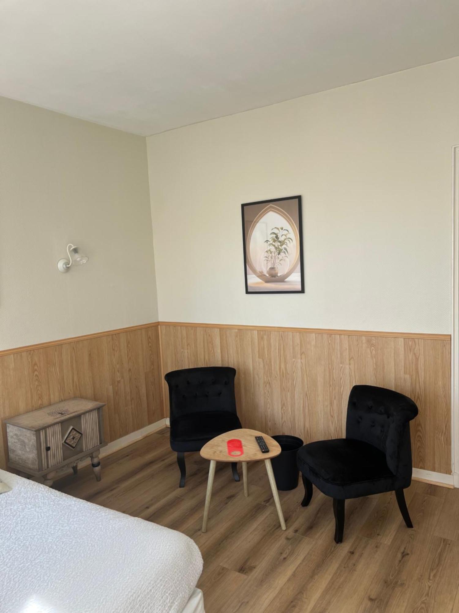 Hotel De La Gare Cherbourg-en-Cotentin Bagian luar foto