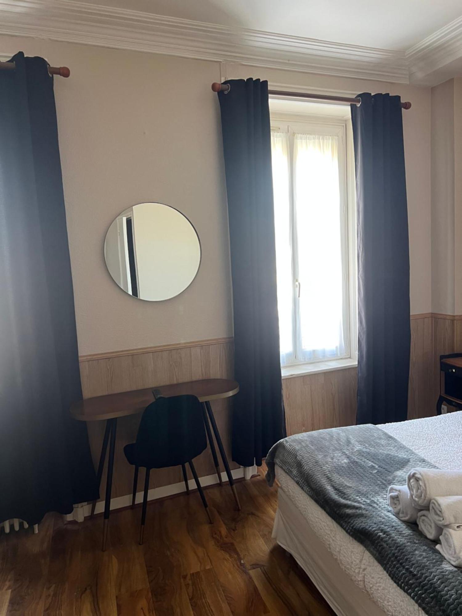 Hotel De La Gare Cherbourg-en-Cotentin Bagian luar foto