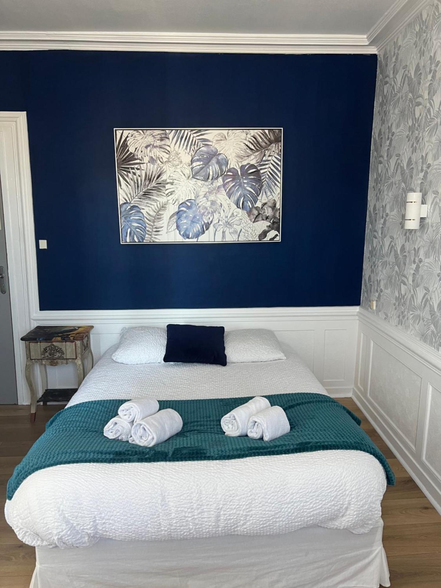 Hotel De La Gare Cherbourg-en-Cotentin Bagian luar foto