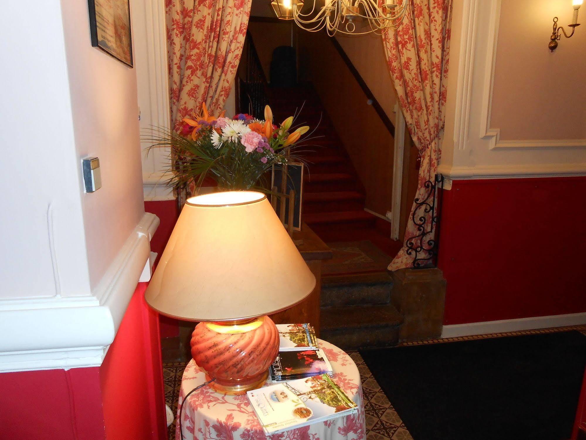 Hotel De La Gare Cherbourg-en-Cotentin Bagian luar foto